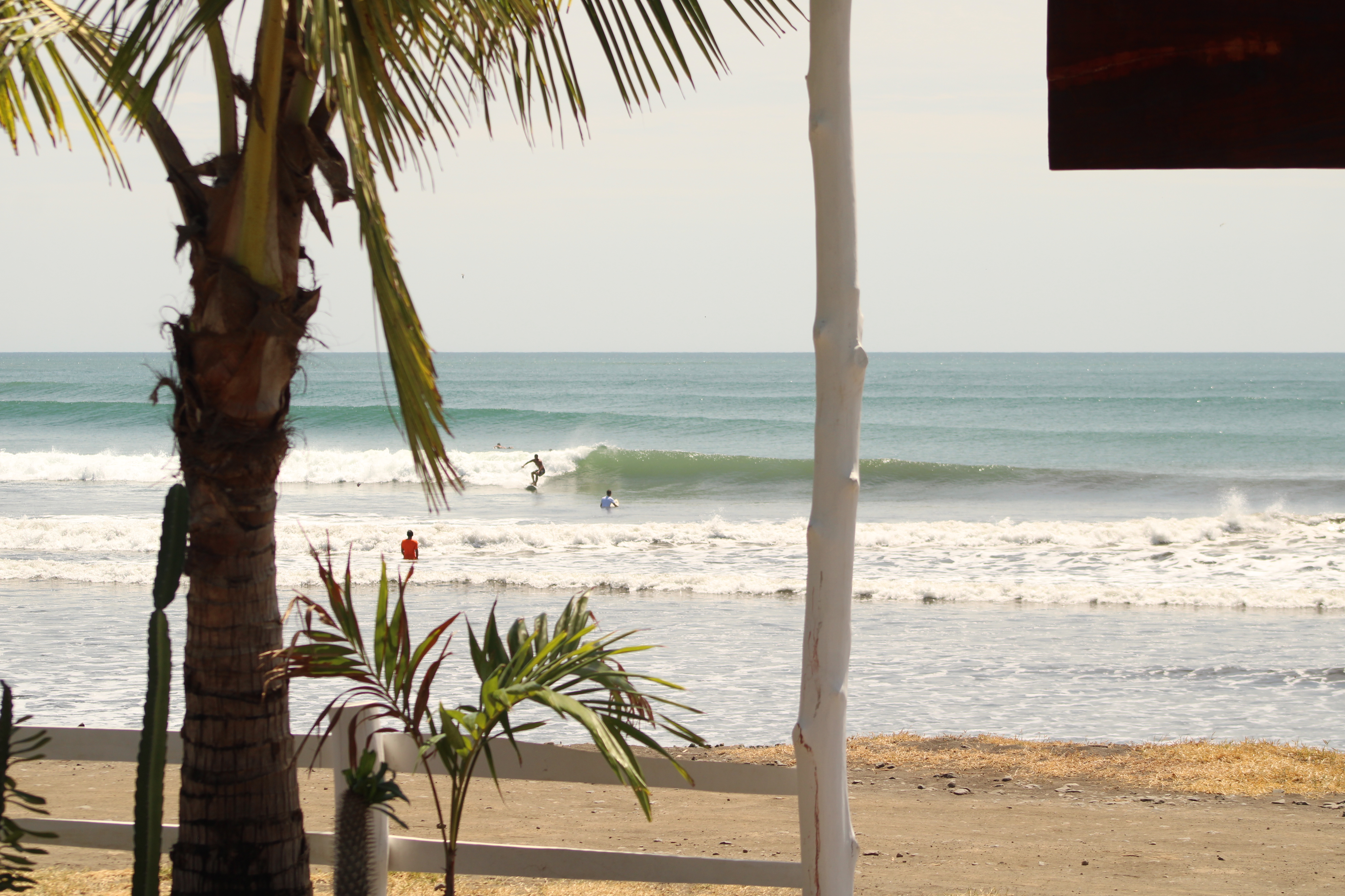 work-exchange-in-panama-housekeeping-at-the-surf-camp