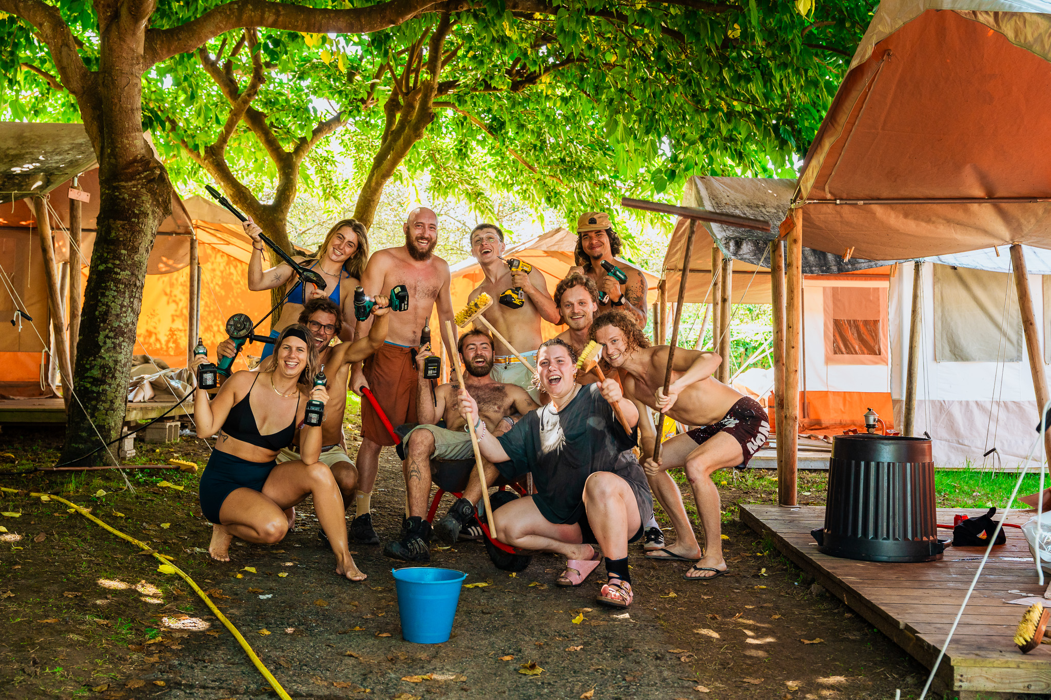 Intercâmbio de Trabalho França: CAMP BUILDERS WANTED